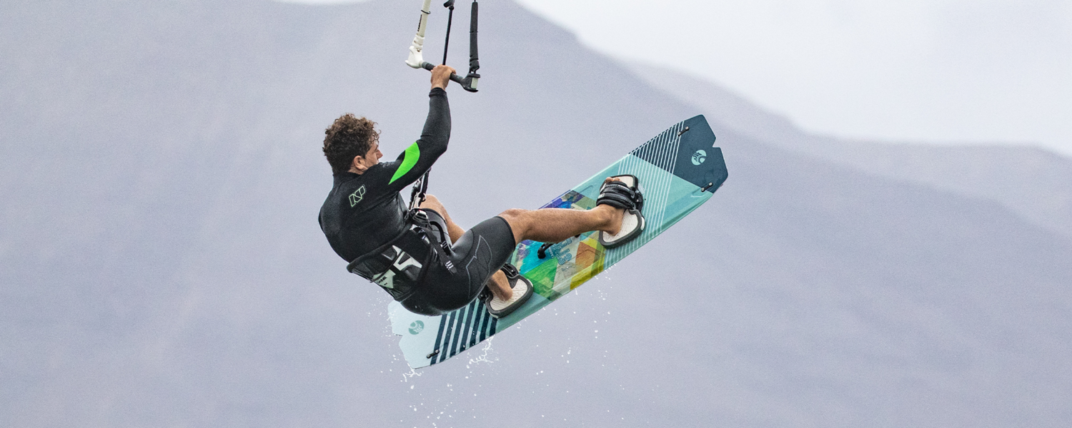 obrazek slylus cabrinha 2021 windsurfing karlin na vodea trick